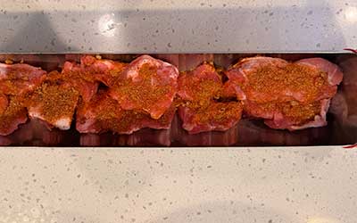 Put the pork into the cooking tube