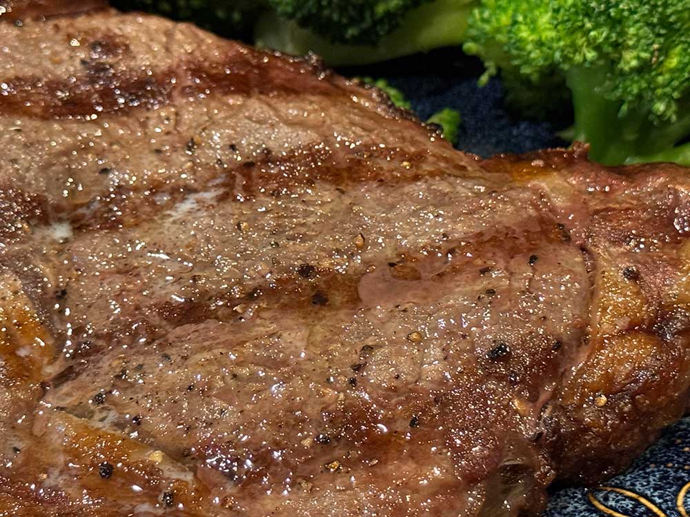 How to cook ribeye steak on a gas grill