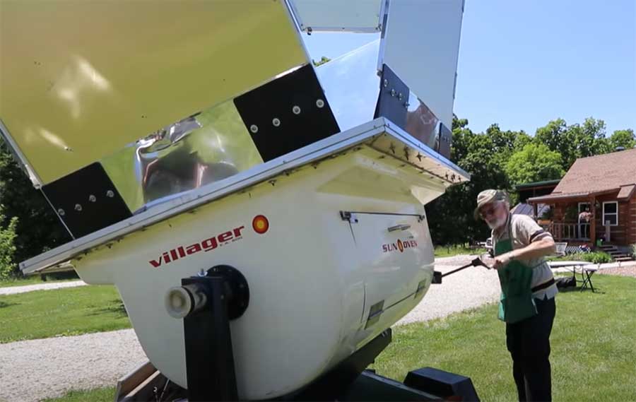 Villager Sun Oven demonstrated by Paul Munsen