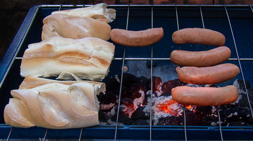 Grilled chorizo and buns cooking nicely